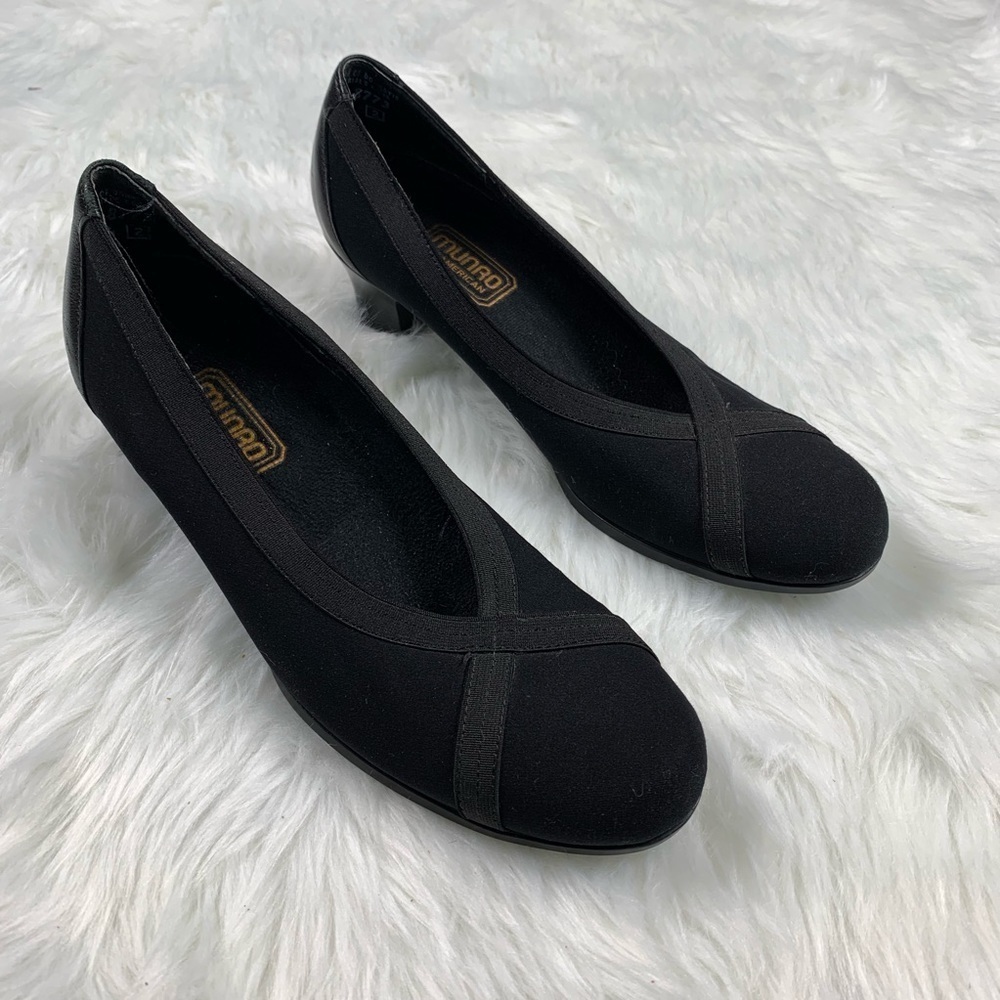 Munro‎ Somerset Women’s Black Fabric Pumps – Size 7